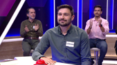 Yürüyerek giden kimse
