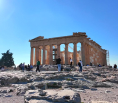 Akropolis'i adım adım geziyoruz