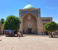 Hazreti İmam Külliyesi