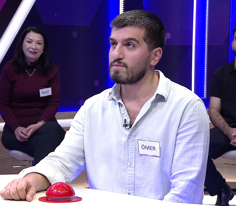 Cam, porselen gibi maddelerden yapılan, çiçek koymak için kullanılan kap