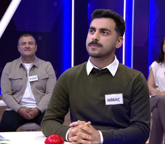 Hak edilmiş, uygun görülmüş anlamında kullanılan sıfat