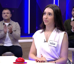 Yaşça daha küçük olan