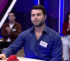 Devlet başkanının bulunduğu yerlere çekilen üç veya dört köşeli bayrak