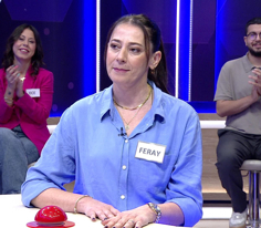 Kumaşlarda bir bölümün öbürünün üzerine getirilmesiyle oluşturulan kıvrım