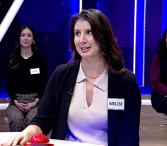 Eski dilde "bilim insanı" anlamına gelen bir kelime