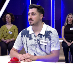 Türkçe kökenlisi "güneş" olan kelimenin Arapça kökenli karşılığı