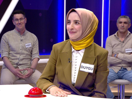 Su üstünde giden büyük taşıt