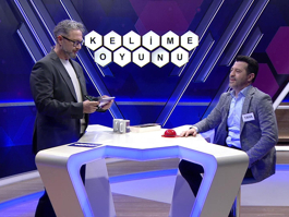 Aynı haklardan yararlanan, aynı düzeyde olan kimse