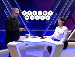 Vücudun üst bölümüne giyilen, kadın giysisi