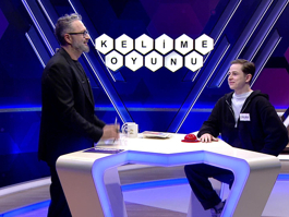 Bir şeyin üzerinde oyulmuş yol