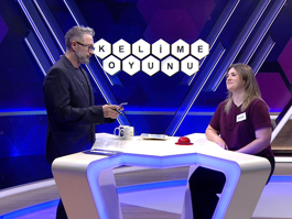 Mecaz anlamda "minnet altında kalan"