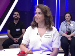 Kırmızı veya siyah renkli pul biber