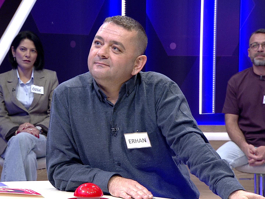 Sözü edilen iki şeyden önem olarak uzakta olan