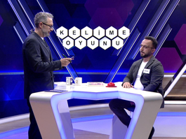 Çukur ve yayvan bir biçimde olan camdan yapılmış kap