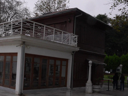 Yalova’nın Sembol Yapısı Yürüyen Köşk Rehber’de