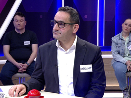 Tatsız tuzsuz, yavan olan yiyecek