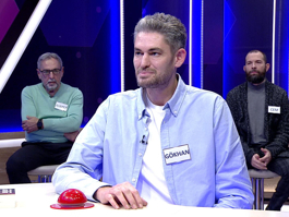 "Ticaret gemilerinde usta gemici" anlamına gelen Rumca kökenli bir söz