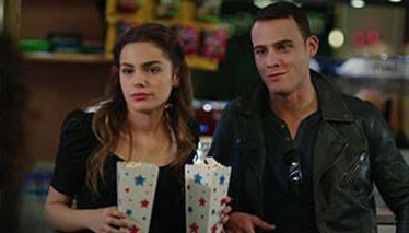 Zeynep ve Kerem sinemada