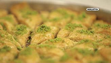 Kayısılı Baklava