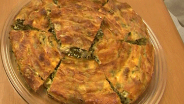 Isırgan Otlu El Açması Börek