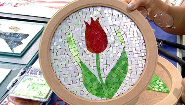Derya Baykal'la Gülümse Mozaik Tepsi Yapımı
