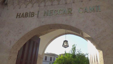 Çok Gezenti Habib-i Neccar Camii