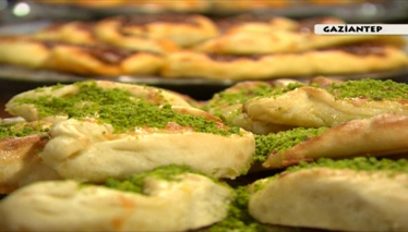 Şekerli Peynirli Börek