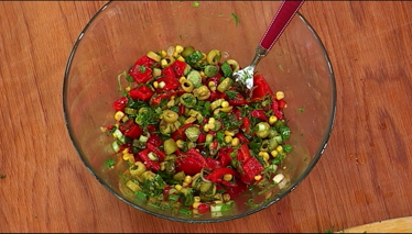Közlenmiş Biberli Mantarlı Salata