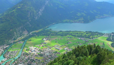 Çok Gezenti  Interlaken’in göze çarpan gözetleme noktası 'Harder Kulm'
