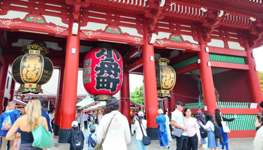 Çok Gezenti Asakusa Tapınağı