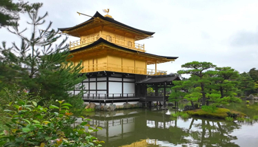 Çok Gezenti Altın Tapınak