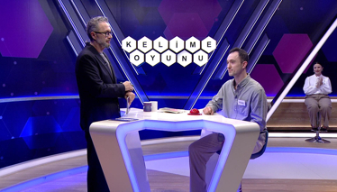 Kelime Oyunu Dildeki bir sesi gösteren ve alfabeyi oluşturan işaretlerden her biri