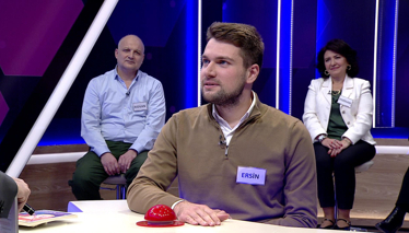 Kelime Oyunu Boyu normalden çok daha kısa olan kimse