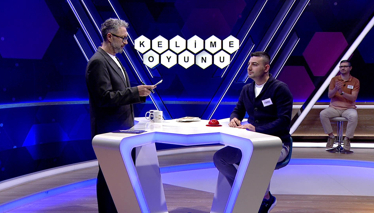 Kelime Oyunu Heykelcilikte başı, göğsü içine alan sanat ürünü