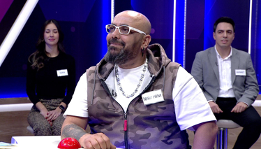 Telgrafçılıkta kullanılan, nokta ve çizgilerden oluşan alfabe