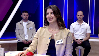 Televizyonda gösterilmek için hazırlanan, müzik parçasının görüntülü versiyonu