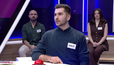 Kelime Oyunu Namaz kılarken kendisine uyulan kimse