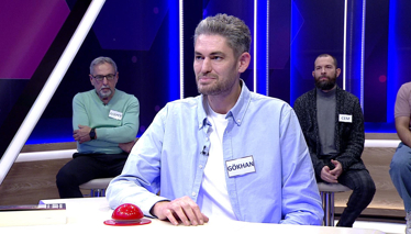 Kelime Oyunu "Ticaret gemilerinde usta gemici" anlamına gelen Rumca kökenli bir söz