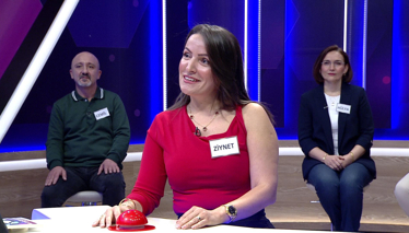 Kelime Oyunu Gür, uzun ve yanaklara doğru kıvrık olan bıyık türü