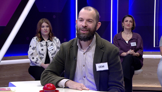 Binek hayvanlarının sırtına konulan, oturmaya yarayan nesne