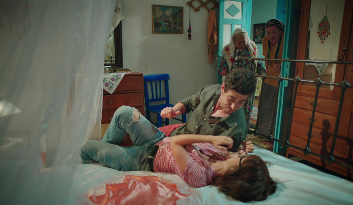 Kalbim Ege'de Kaldı 2.Bölüm'den en komik anlar!