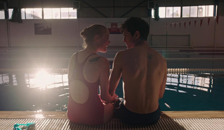 Ateş babasını yakıyor!