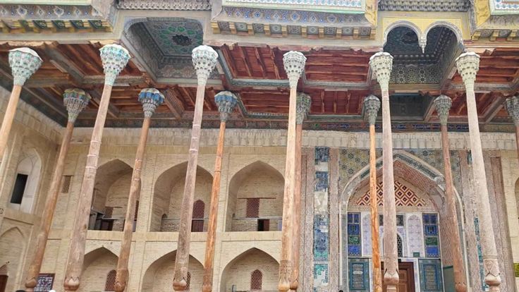 Bolo Hauz Camii