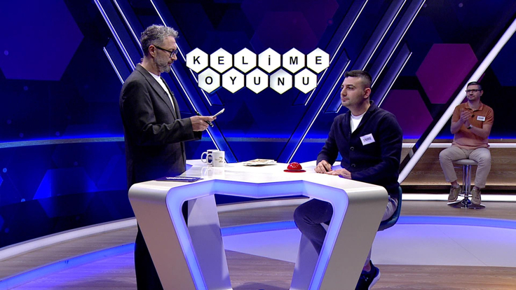 Heykelcilikte başı, göğsü içine alan sanat ürünü